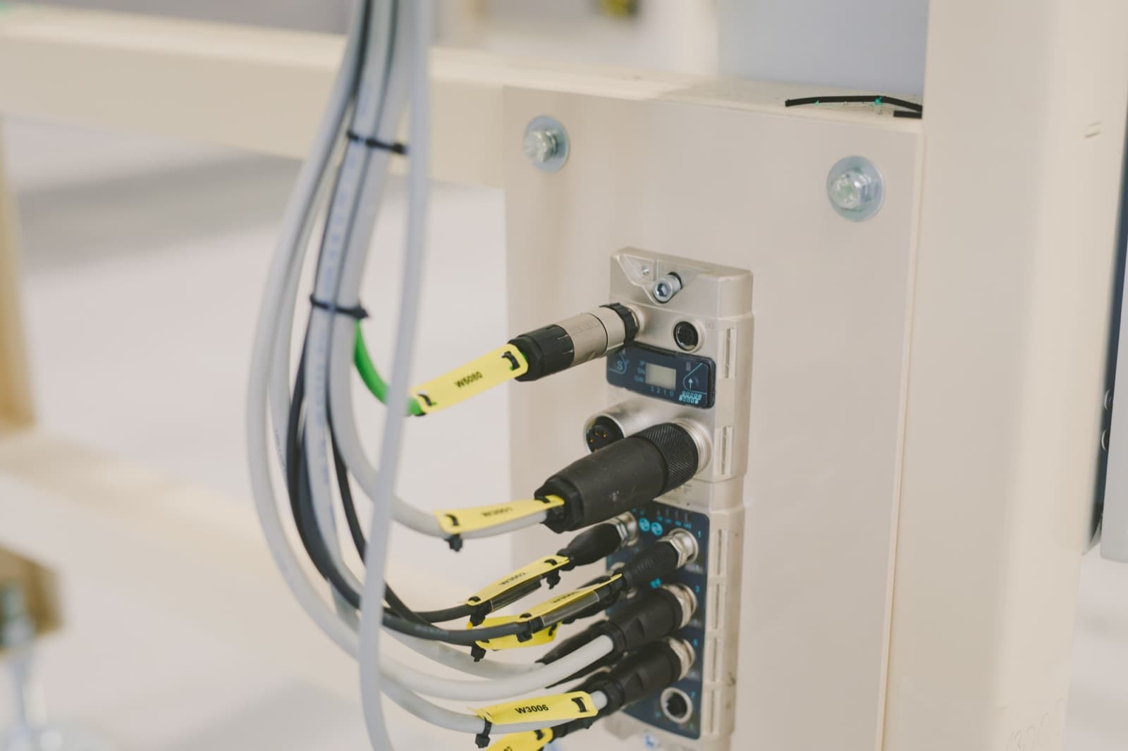 Pharmaceutical automation